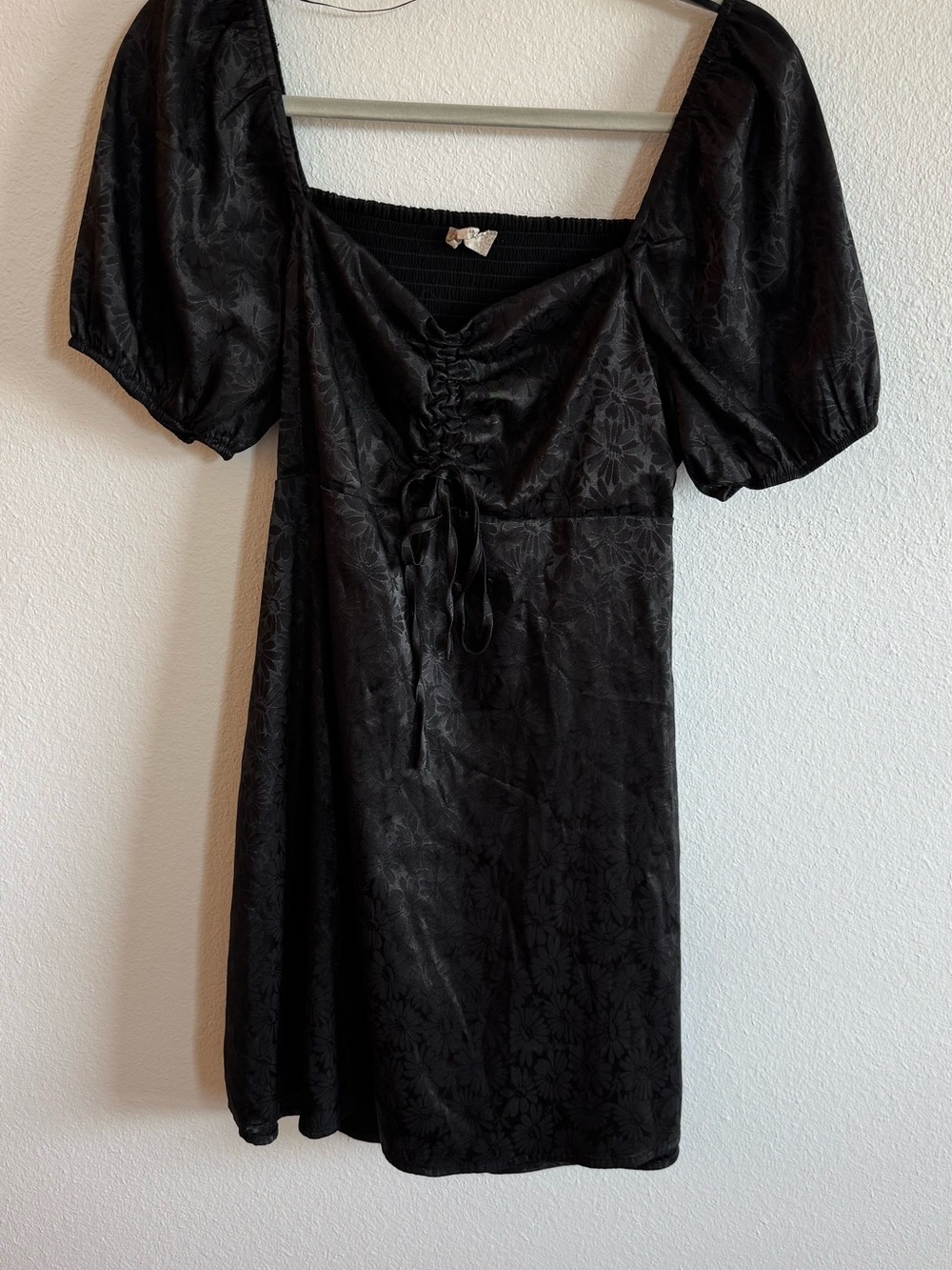Altar'd State Black Floral Jacquard Puff-Sleeve Midi Dress